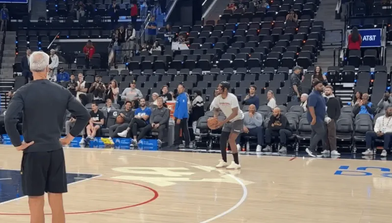 开云体育-勇记：巴特勒目前随勇士现身洛杉矶，他已经不用拐杖了